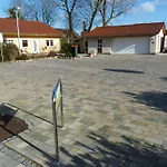 Cafe Und Blohm Vendégház