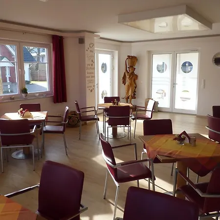 Cafe Und Blohm 3*