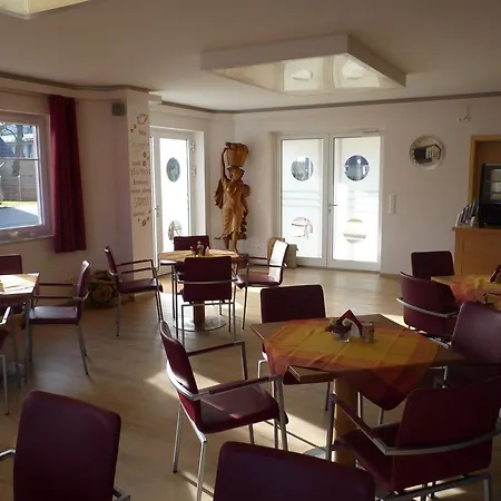 Cafe Und Blohm Pensionat Greifswald