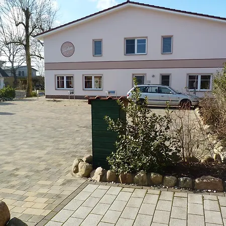 Cafe Und Blohm Pensión 3*
