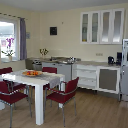 Cafe Und Blohm Pensionat Greifswald