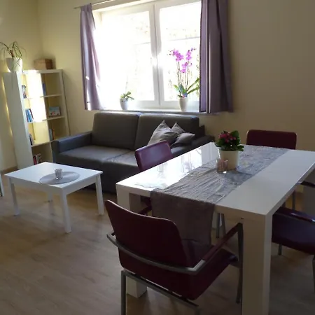 Cafe Und Blohm Pensión