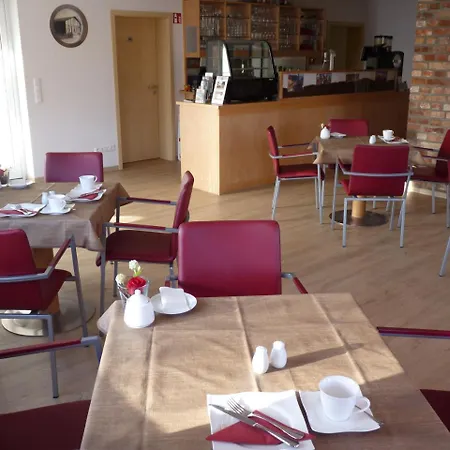 Pensión Cafe Und Blohm 3*